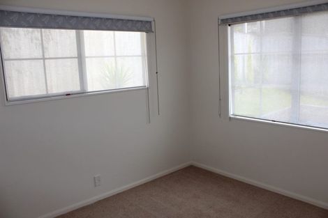 Photo of property in 2/95 Langana Avenue, Browns Bay, Auckland, 0630