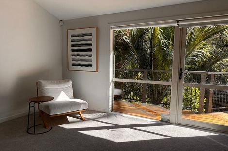 Photo of property in 61 Otitori Bay Road, Titirangi, Auckland, 0604