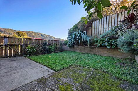 Photo of property in 46 Handyside Street, Tawa, Wellington, 5028