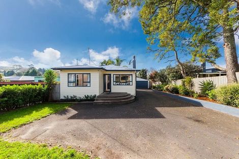 Photo of property in 19a Don Buck Road, Massey, Auckland, 0614