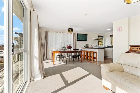Photo of property in 50 Brightside Road, Stanmore Bay, Whangaparaoa, 0932