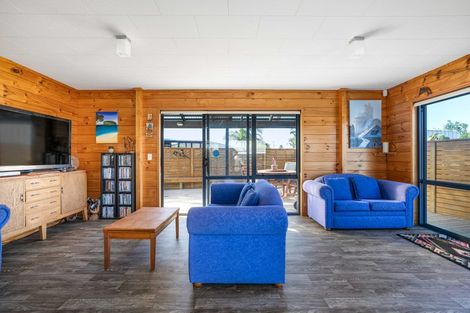 Photo of property in 229b Ocean Road, Whangamata, 3620