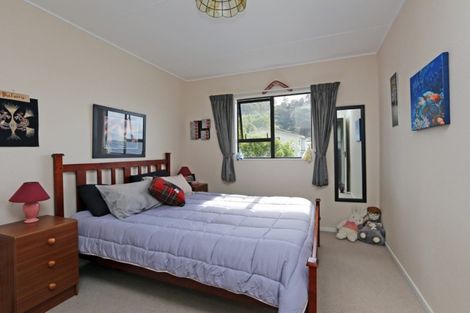 Photo of property in 1 Mchardy Place, Glenfield, Auckland, 0627