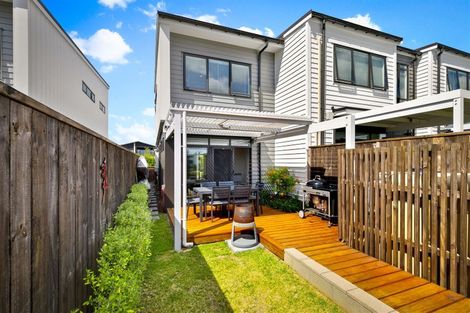 Photo of property in 12a Dida Park Drive, Kumeu, 0810