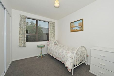 Photo of property in 2/20 Kirsten Place, Parklands, Christchurch, 8083