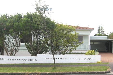 Photo of property in 81 Lynwood Road, New Lynn, Auckland, 0600