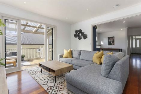 Photo of property in 2/6 Georgia Terrace, Albany, Auckland, 0632