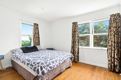 Photo of property in 39 Makiri Street, Helensville, 0800