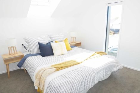 Photo of property in 2/23 Hills Road, Edgeware, Christchurch, 8013