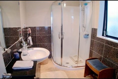 Photo of property in 60a Leafield Crescent, Henderson, Auckland, 0612