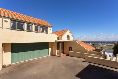 Photo of property in 5 Hatherly Lane, Mount Pleasant, Christchurch, 8081