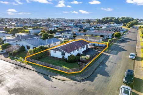Photo of property in 13 Henderson Street, Kingswell, Invercargill, 9812