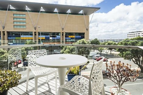 Photo of property in Piermont Apartments, 2a/82 Cable Street, Te Aro, Wellington, 6011