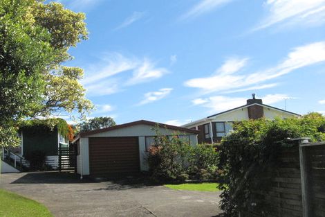 Photo of property in 30 La Trobe Street, Pakuranga Heights, Auckland, 2010