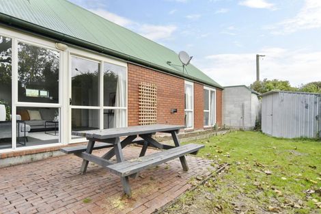 Photo of property in 35 Larch Place, Casebrook, Christchurch, 8051