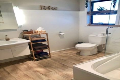 Photo of property in 5 Watkins Drive, Rangiora, 7400