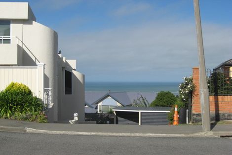 Photo of property in 71b Glenstrae Road, Redcliffs, Christchurch, 8081