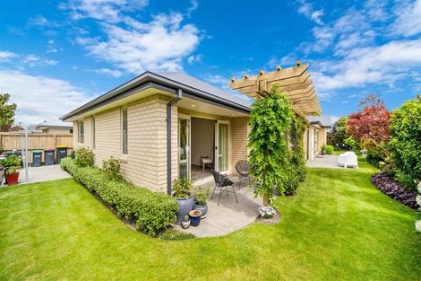 Photo of property in 7 Oratia Grove, Northwood, Christchurch, 8051