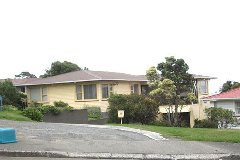 Photo of property in 23 Turville Crescent, Newlands, Wellington, 6037