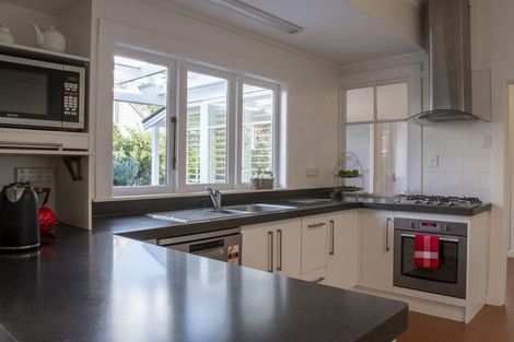 Photo of property in 44 Manapouri Crescent, Hokowhitu, Palmerston North, 4410