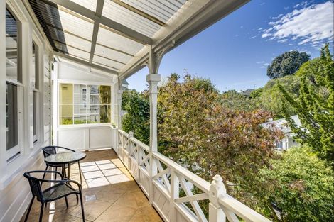 Photo of property in 6 Cameron Road, Bluff Hill, Napier, 4110