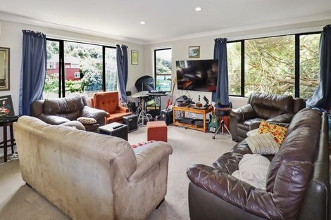 Photo of property in 23b Cave Road, Houghton Bay, Wellington, 6023