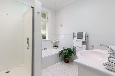 Photo of property in 25 Rangoon Street, Khandallah, Wellington, 6035