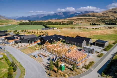 Photo of property in 32 Falconer Rise, Jacks Point, Queenstown, 9371