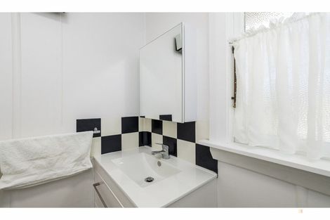 Photo of property in 15 Edward Street, Waimate, 7924