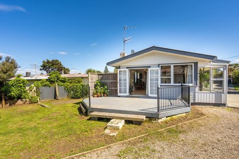 Photo of property in 18 Walton Road, Paraparaumu Beach, Paraparaumu, 5032