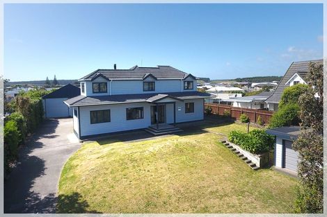 Photo of property in 5 Chaffey Street, Foxton Beach, Foxton, 4815