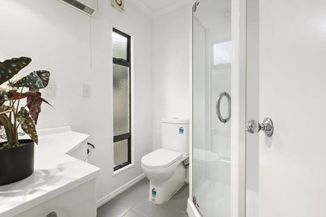 Photo of property in 3 Birkhall Grove, Strathmore Park, Wellington, 6022