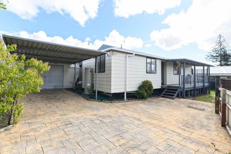 Photo of property in 25 Glen Close, Glen Eden, Auckland, 0602