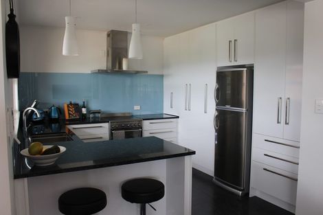 Photo of property in 2/12 Belle Vue Avenue, Northcote Point, Auckland, 0627