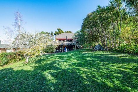Photo of property in 195 Golf Road, Titirangi, Auckland, 0604
