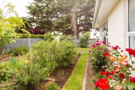 Photo of property in 32 Kathleen Crescent, Hornby, Christchurch, 8042