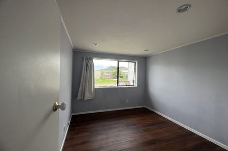 Photo of property in 9 Lisa Rise, Half Moon Bay, Auckland, 2012