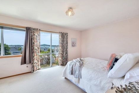 Photo of property in 103 Queen Street, Northcote Point, Auckland, 0627