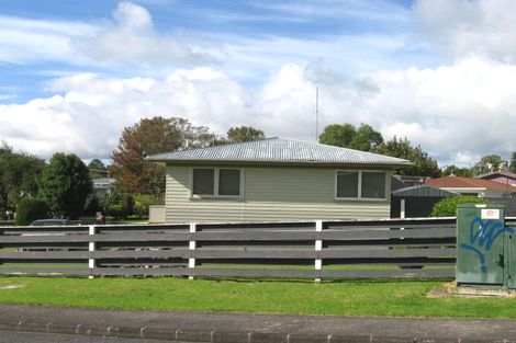 Photo of property in 2 Justin Place, Te Atatu Peninsula, Auckland, 0610
