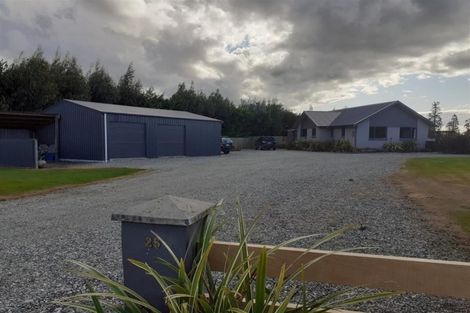 Photo of property in 25 Riversdale-waikaia Road, Riversdale, 9776