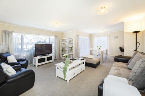 Photo of property in 12 Tiraumea Street, Palmerston North, 4410