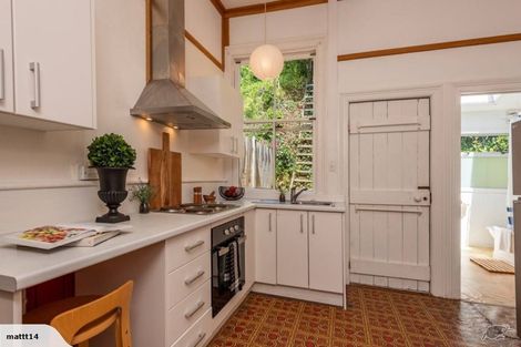 Photo of property in 5 Mcintyre Avenue, Mount Victoria, Wellington, 6011