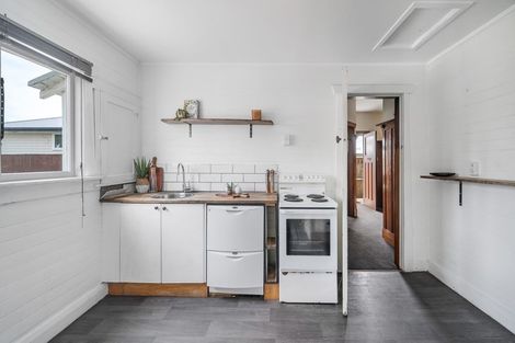 Photo of property in 15 Hargood Street, Woolston, Christchurch, 8062