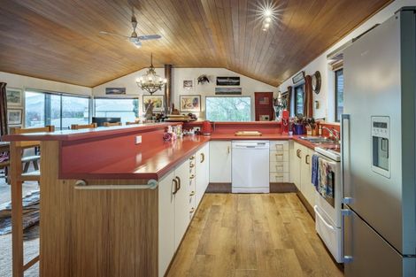 Photo of property in 201 Beacon Point Road, Wanaka, 9305