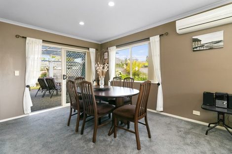 Photo of property in 154 Wattle Farm Road, Wattle Downs, Auckland, 2103