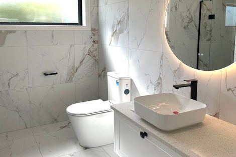 Photo of property in 17b Artesia Close, Shamrock Park, Auckland, 2016