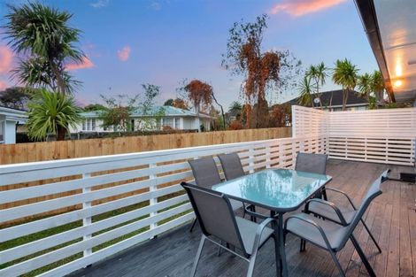 Photo of property in 7 Serjeant Street, Henderson, Auckland, 0612