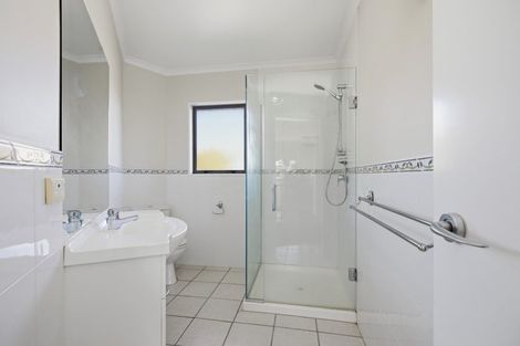 Photo of property in 4 Caernarvon Rise, Bethlehem, Tauranga, 3110