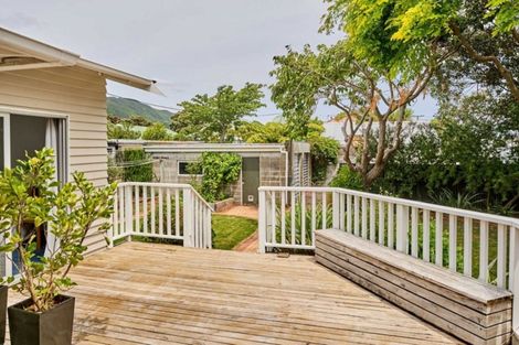 Photo of property in 9 Riddiford Street, Woburn, Lower Hutt, 5011