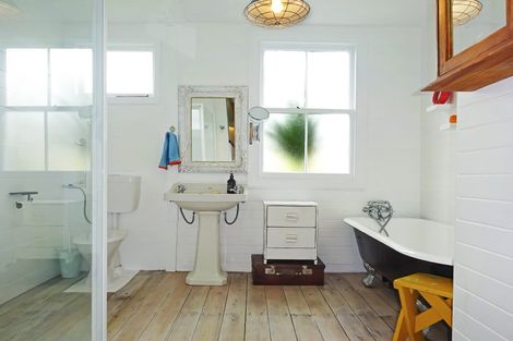 Photo of property in 36 Robinson Street, Foxton, 4814